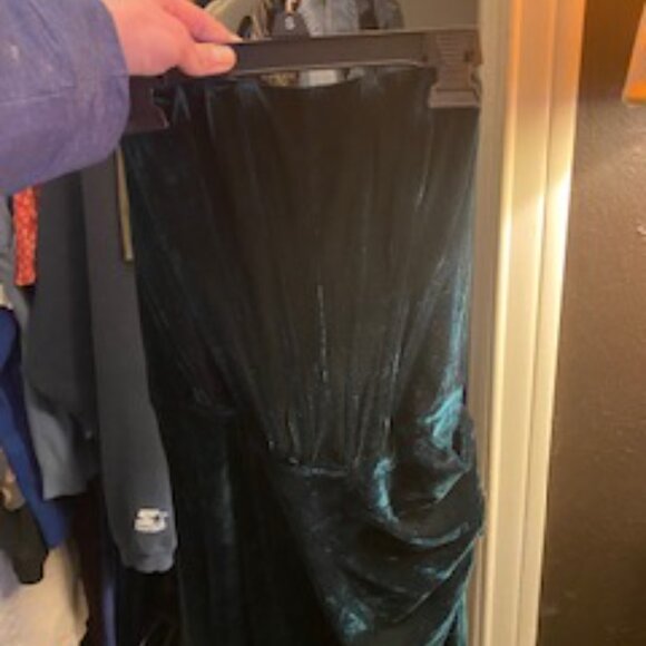 Green Velvet Bardot Dress - Anthropologie - Picture 4 of 4